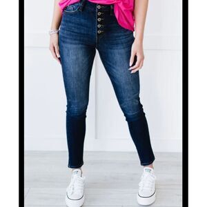 Kancan Walk the Walk button fly distressed size 0/23 skinny jeans
